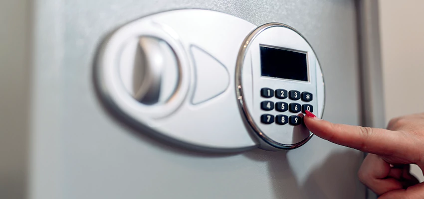 Jewelry Safe Cracking in Poway, California